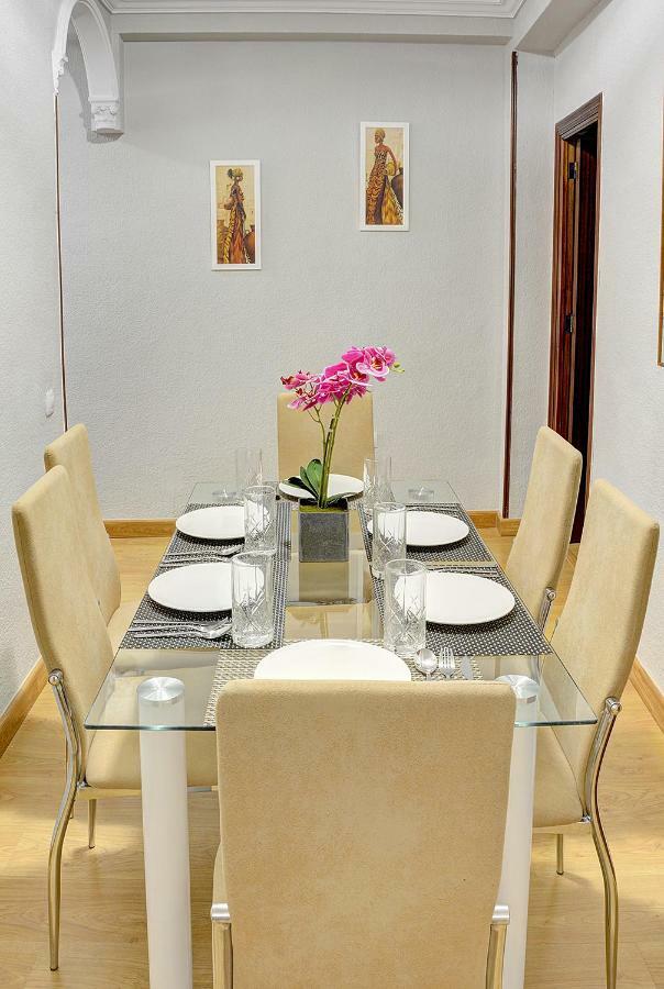 Apartamento Pureza Севиля Екстериор снимка